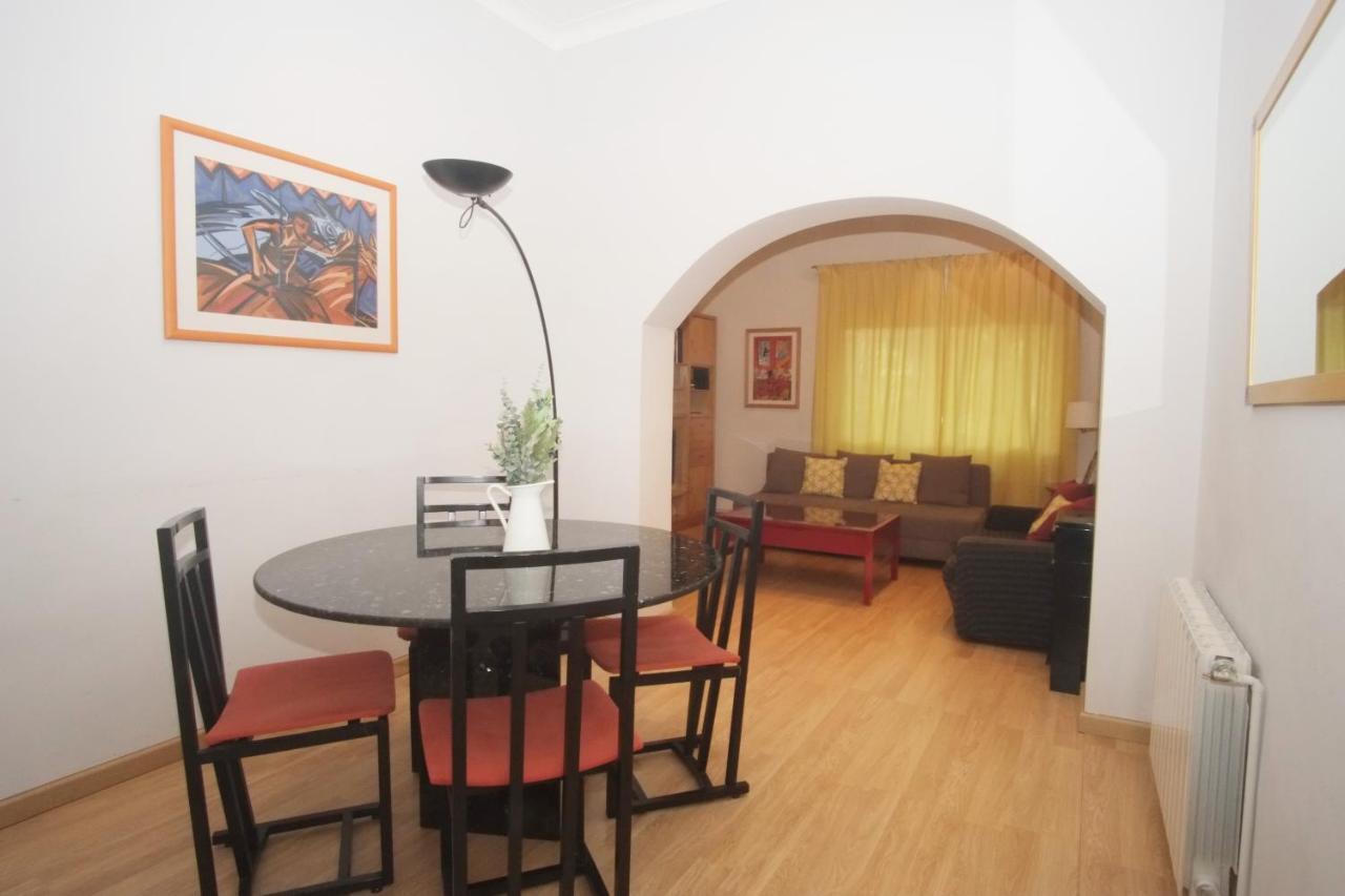 Lovely Apartment At Park Gueell Barcelona Exterior photo